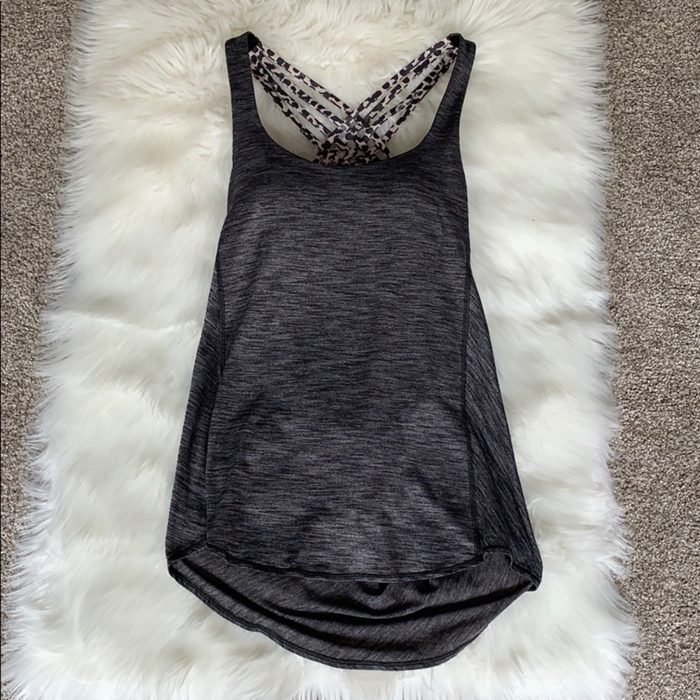 Lululemon wild tank Size 8🍋